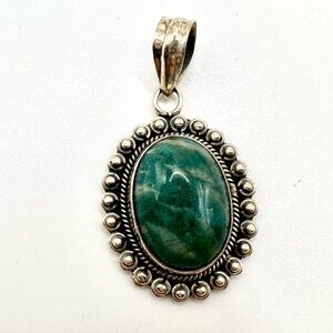 Sterling Silver Green Gemstone Pendant | N249
